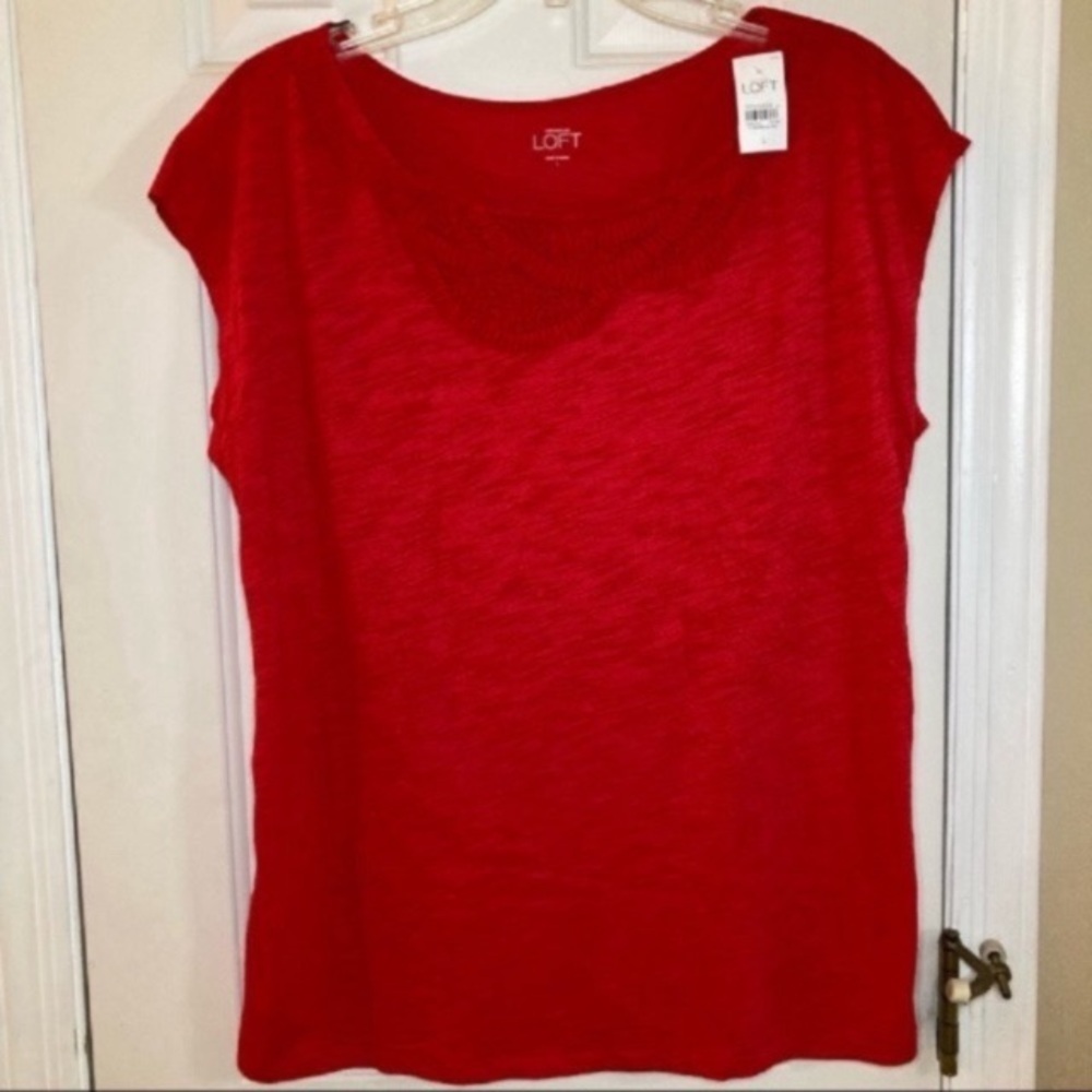 LOFT Red Cap T-Shirt pleated neck size large - Picture 5 of 7